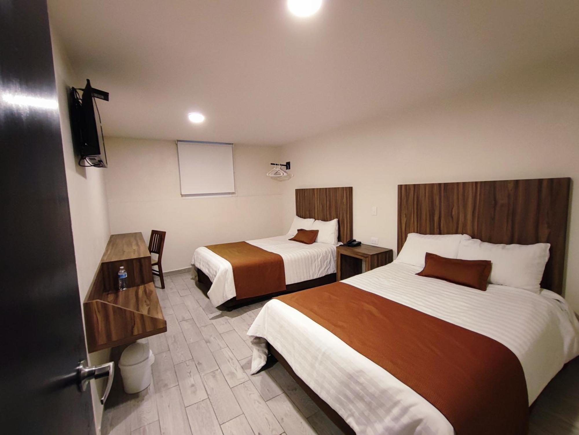 Hotel Plaza Morelos Toluca Esterno foto