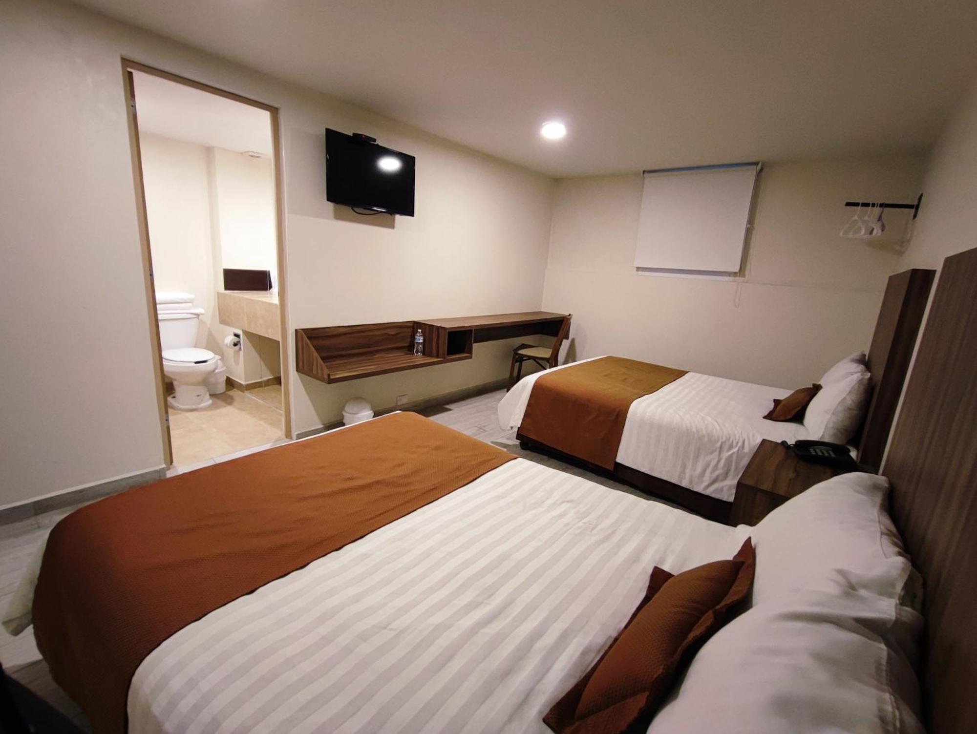 Hotel Plaza Morelos Toluca Esterno foto