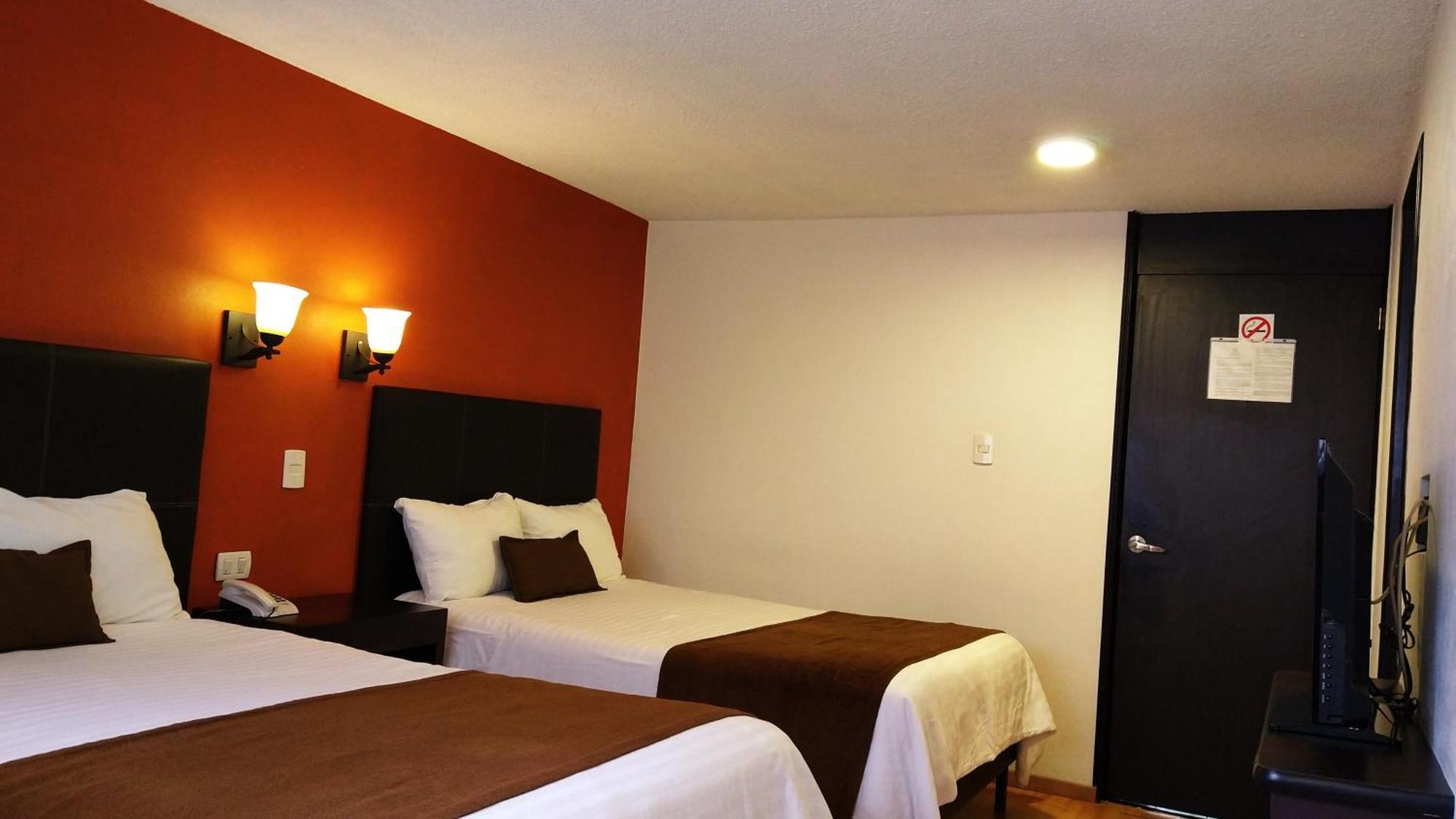 Hotel Plaza Morelos Toluca Esterno foto