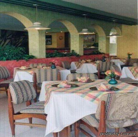 Hotel Plaza Morelos Toluca Esterno foto