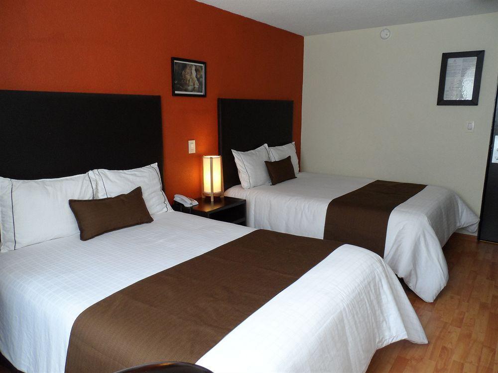 Hotel Plaza Morelos Toluca Esterno foto